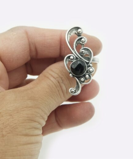 Anillo maxi filigrana y azabache